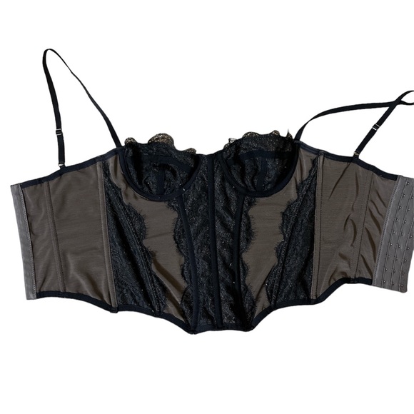 urban corset - Picture 2 of 2